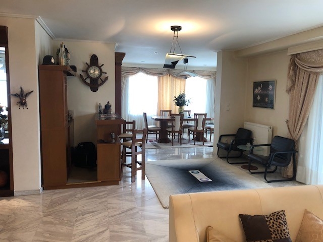 Sophisticated Living Near the Coast