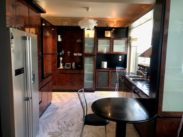 Sophisticated Living Near the Coast