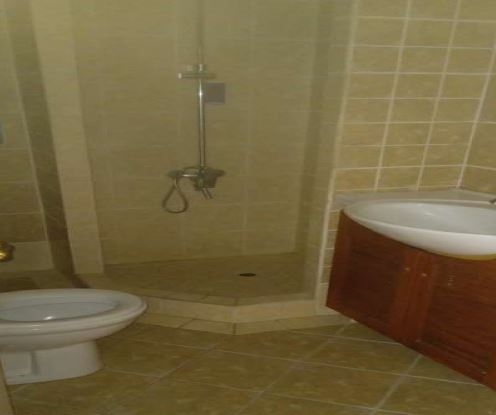 Tranquil Living on Private Plot