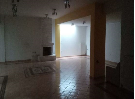 Tranquil Living on Private Plot