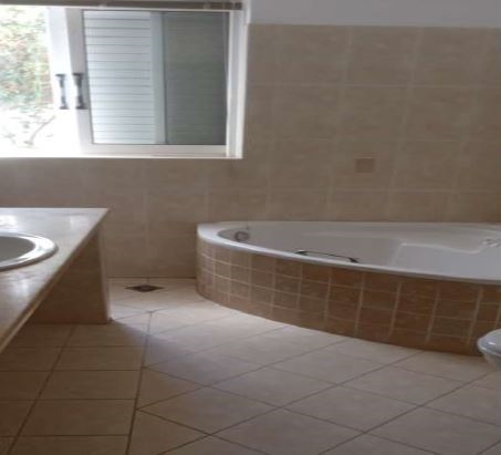 Tranquil Living on Private Plot