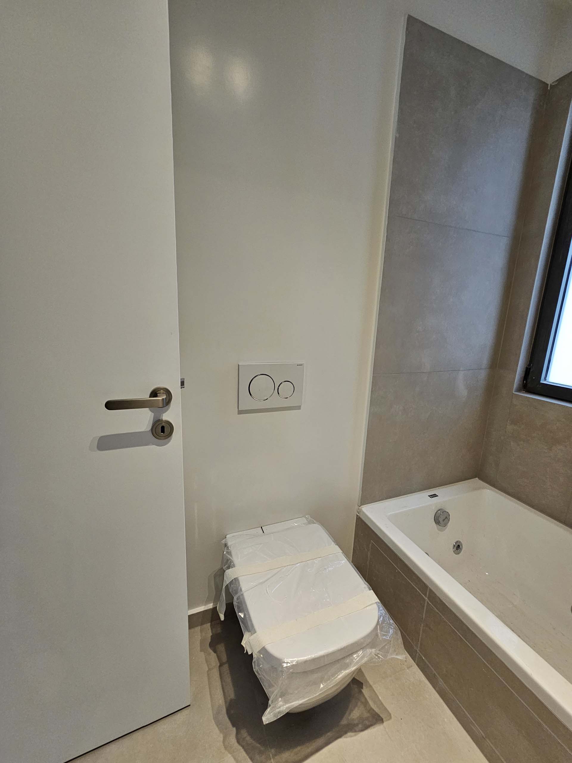 0cb1a293efdf41228a91b03fd7b2ee31-original Stylish Split-Level Living in Voula