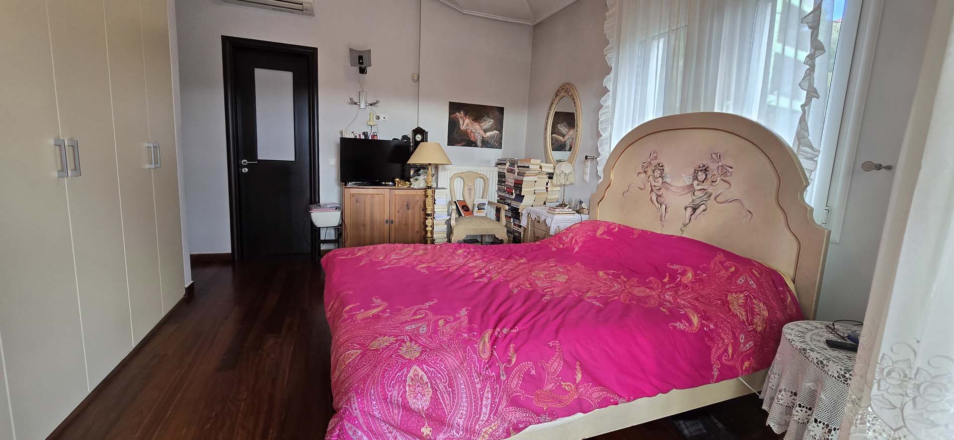 Multi-Level Elegance in Nea Penteli