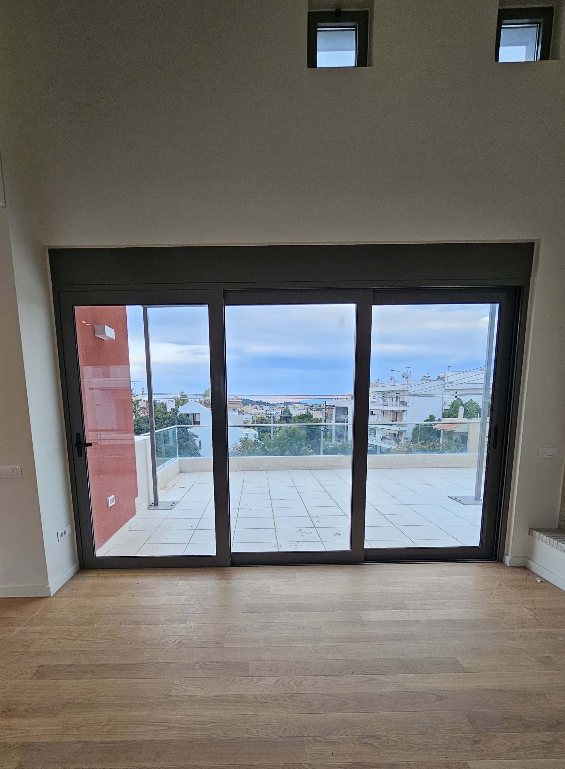 13f04db0133d4cac8c4a7c5f1901cce3-original Stylish Split-Level Living in Voula