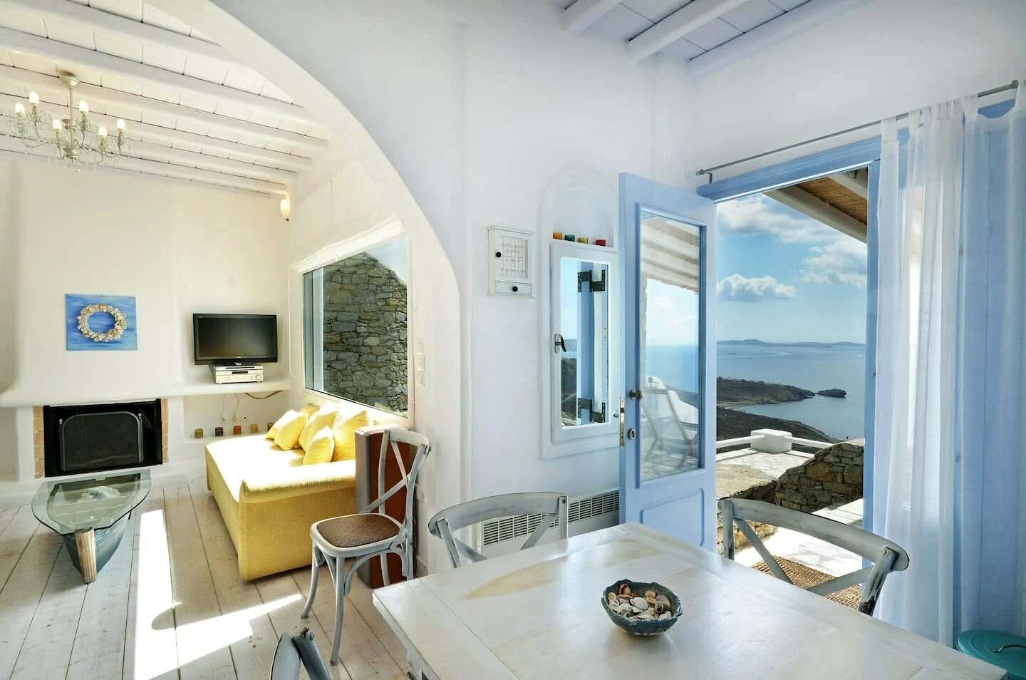 16594ea6eebf47e89cb6af2c1a1bc518-original Dual-Level Charm in Mykonos