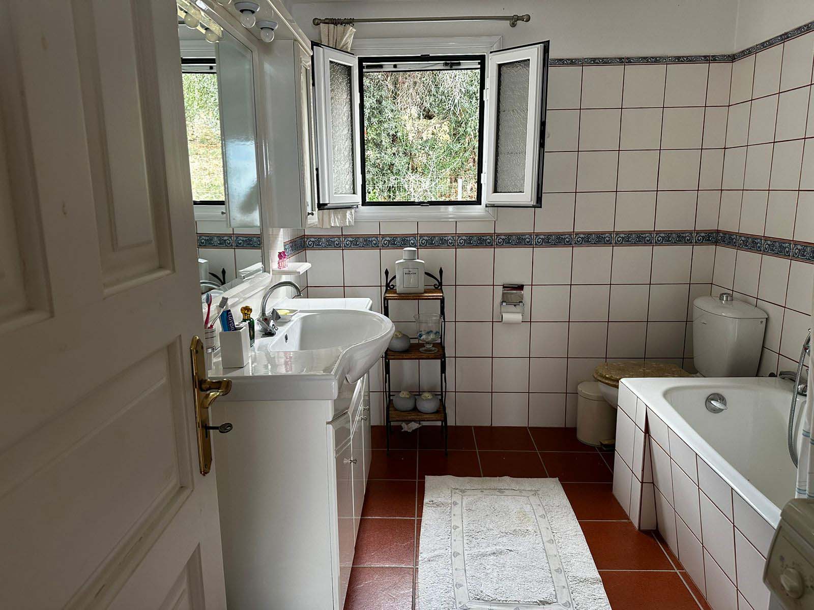 Seaside Tranquility in Achladi, Evia