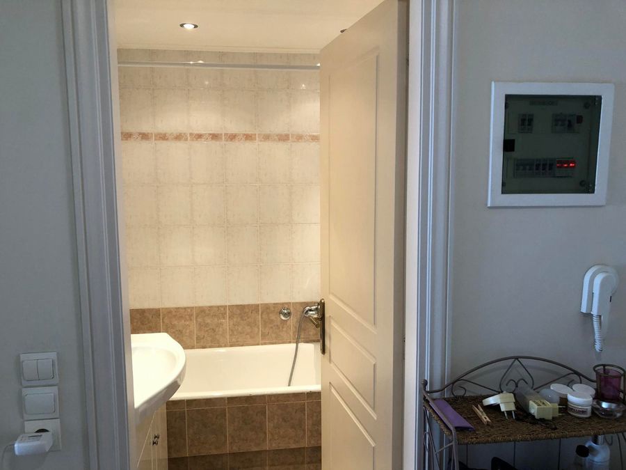 Sea View Residence in Saronida