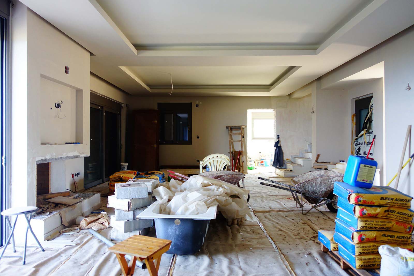 Contemporary Estate with Pool in Anthidonos