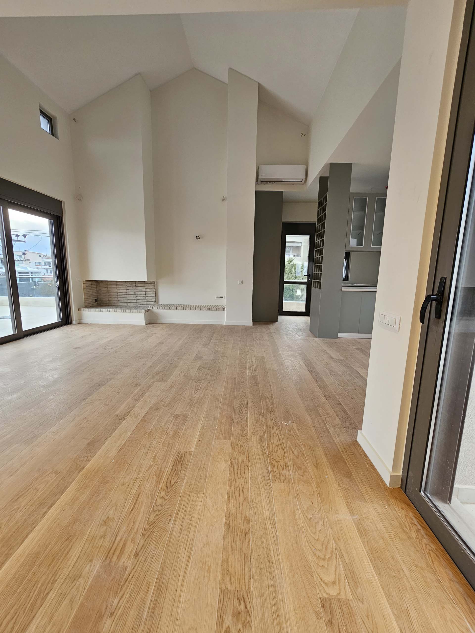 37137be091844457be12fc09ddb69355-original Stylish Split-Level Living in Voula