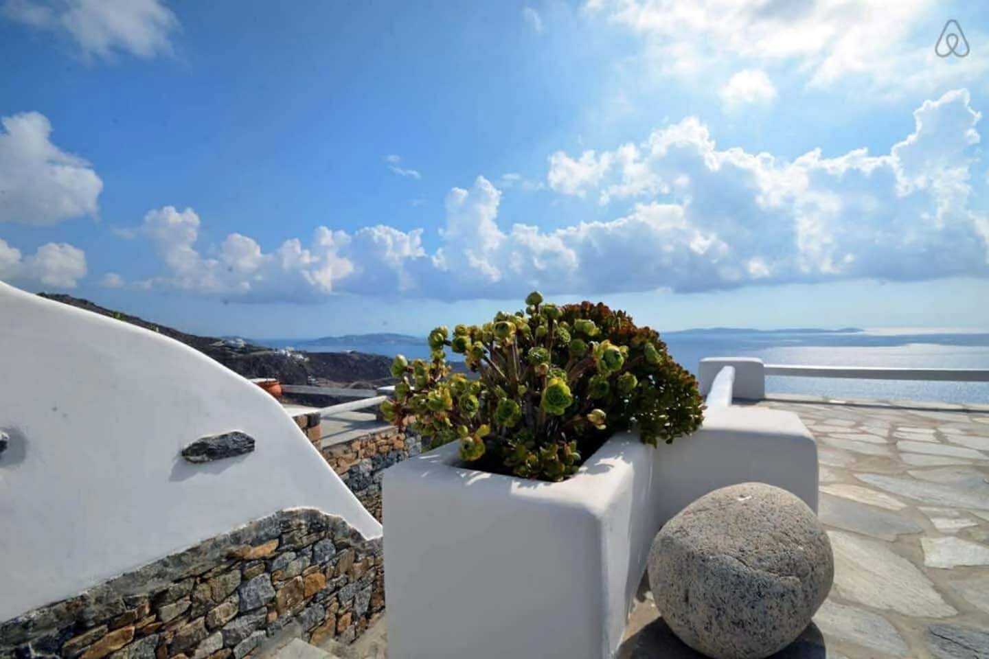3f8b487329cb483b882965790d0ed2d8-original Dual-Level Charm in Mykonos