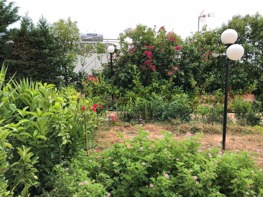 Sea View Residence in Saronida