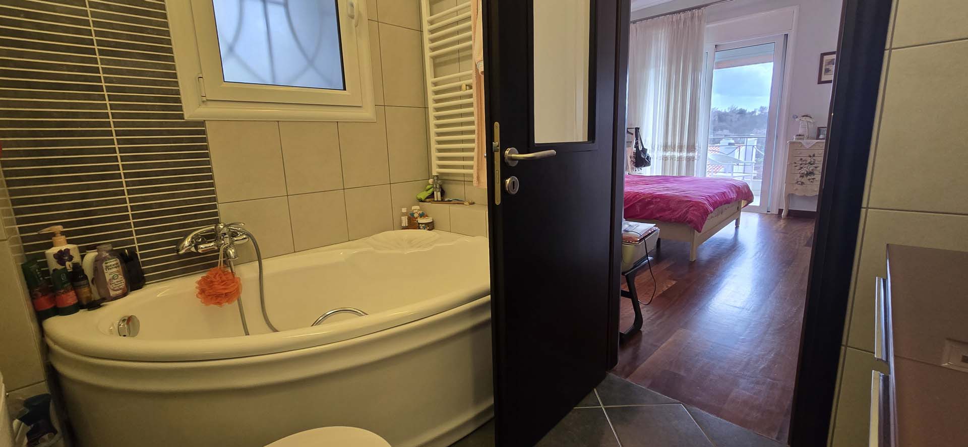 Multi-Level Elegance in Nea Penteli