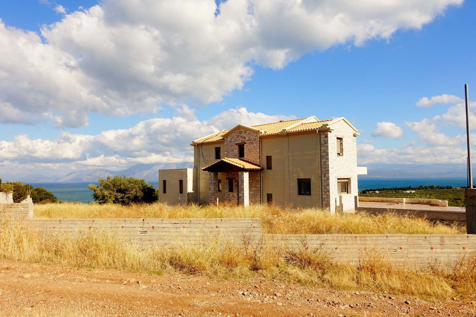 Contemporary Estate with Pool in Anthidonos