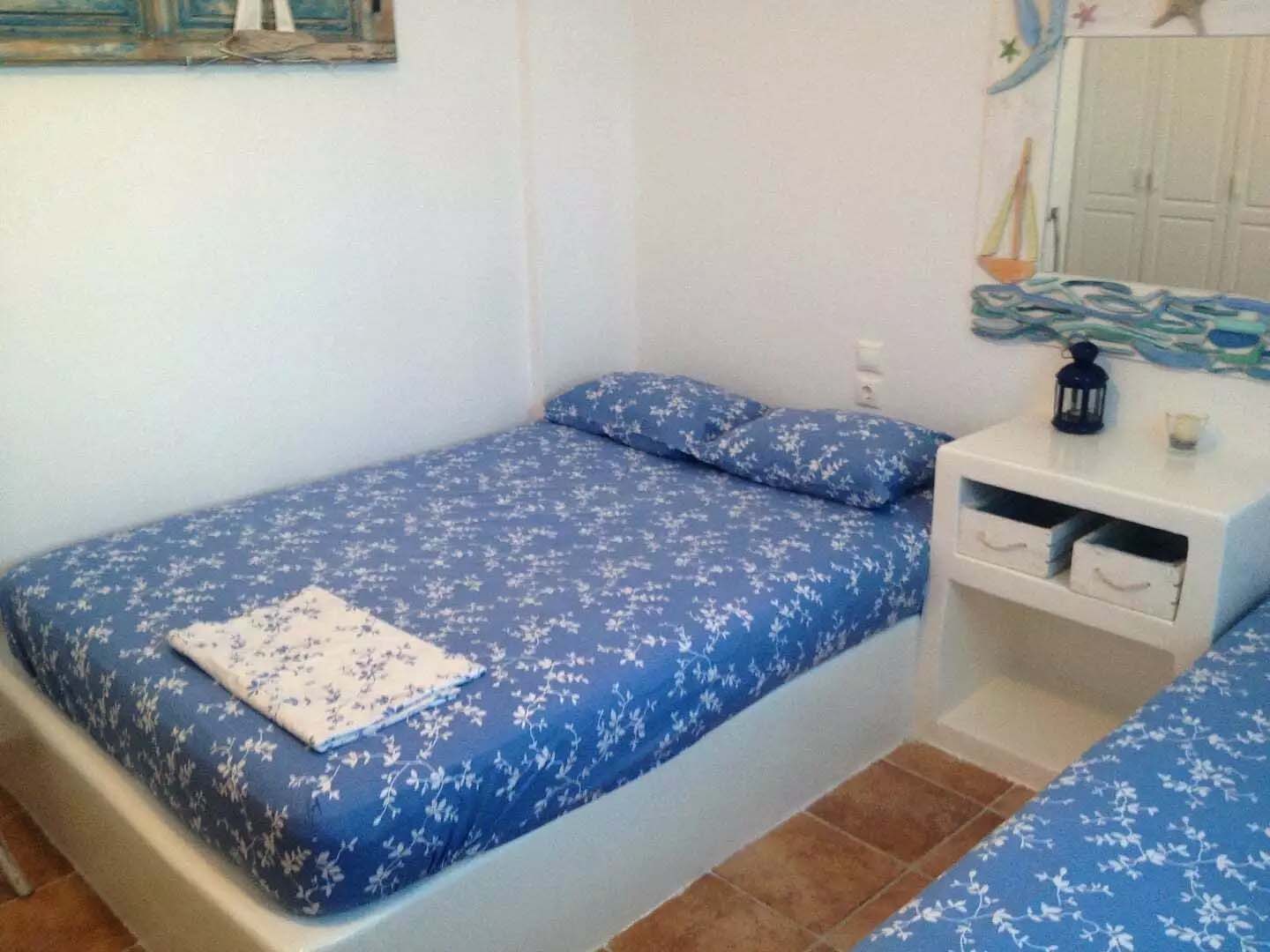 7bf6445c12224466b3afeb23d99e376d-original Dual-Level Charm in Mykonos