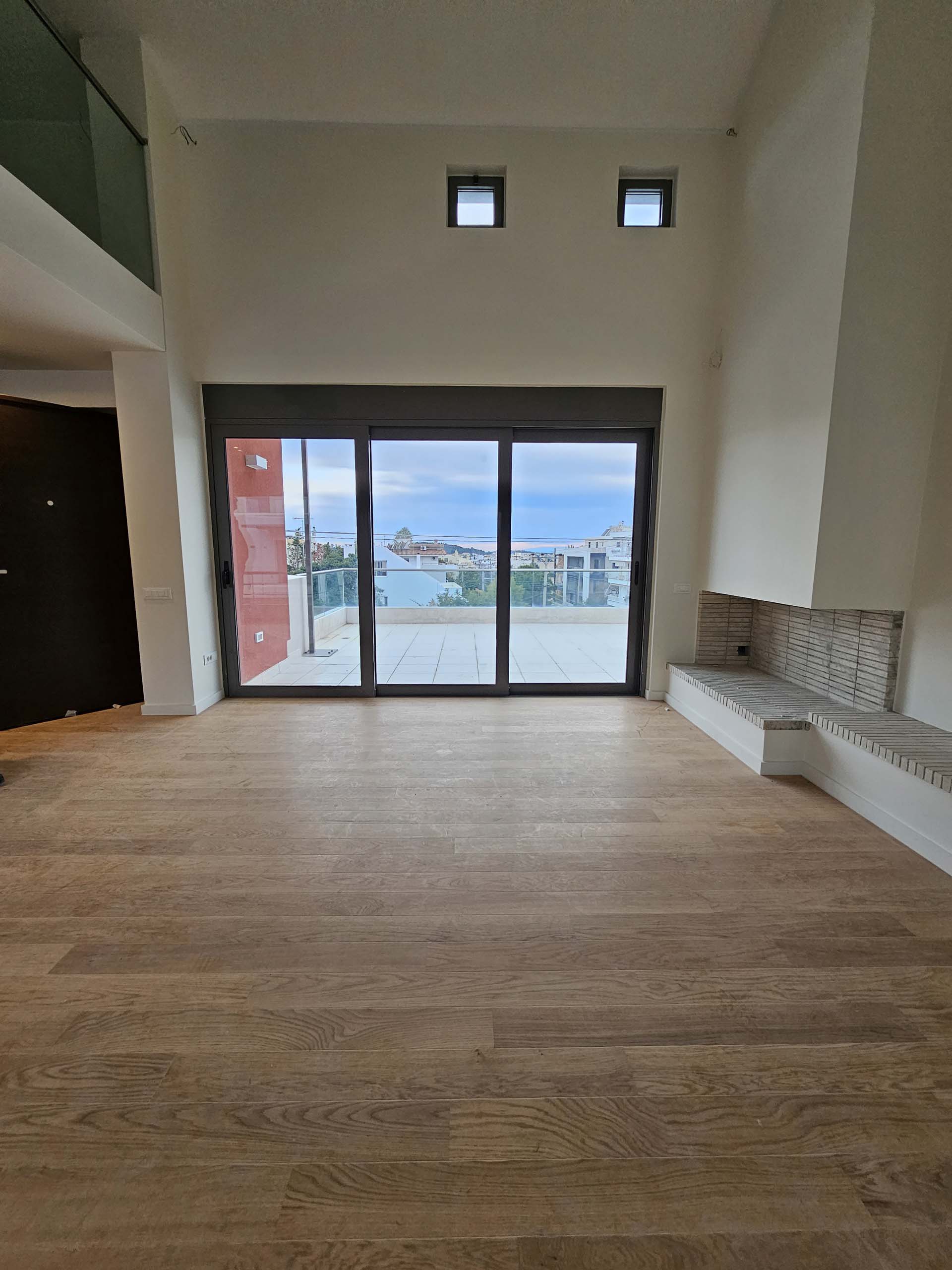 8fbd22b4a45340c7a46bfcfd0238a1bb-original Stylish Split-Level Living in Voula