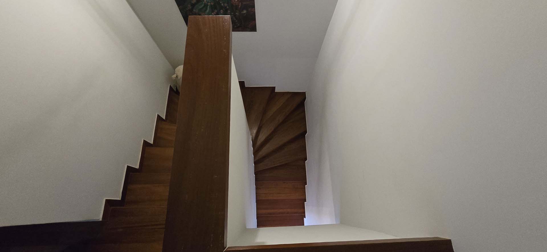 Multi-Level Elegance in Nea Penteli