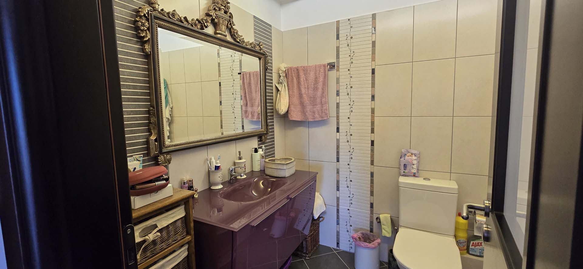 Multi-Level Elegance in Nea Penteli