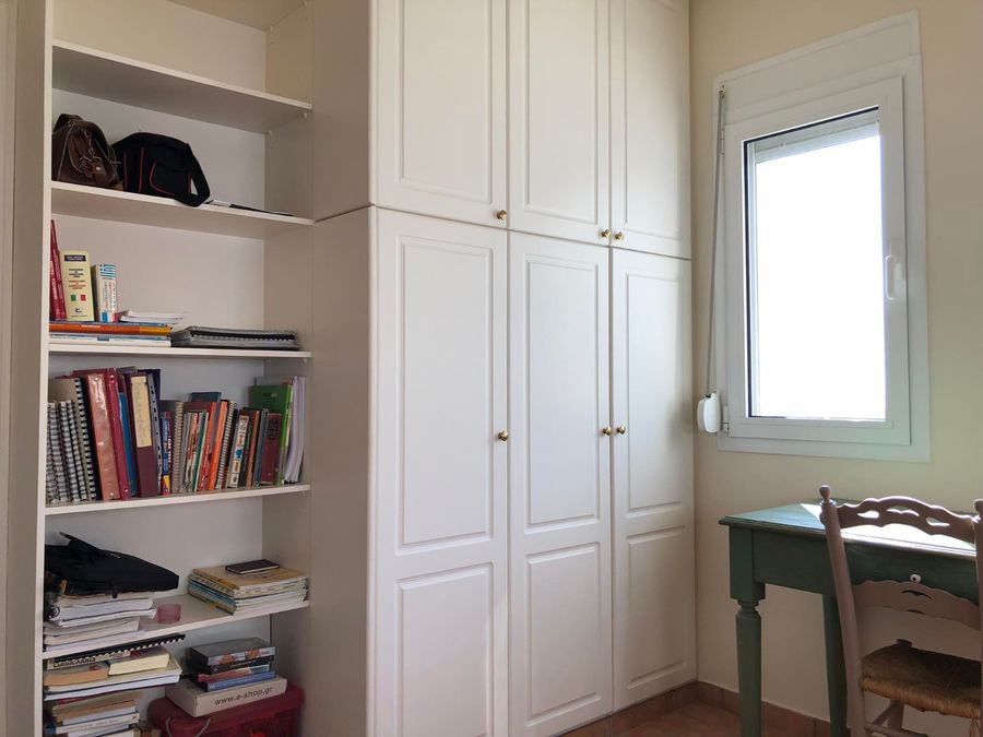 Sea View Residence in Saronida