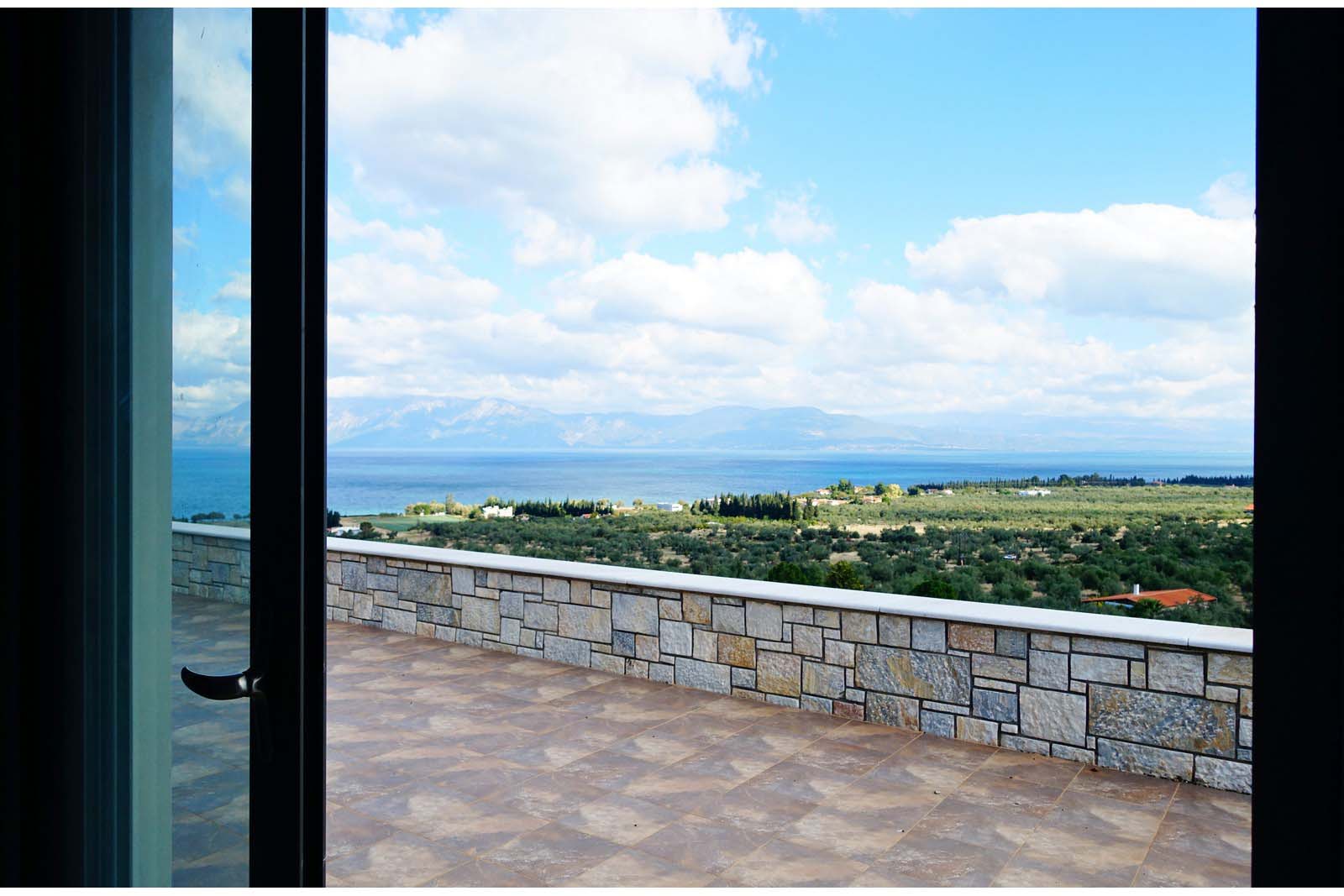 Contemporary Estate with Pool in Anthidonos