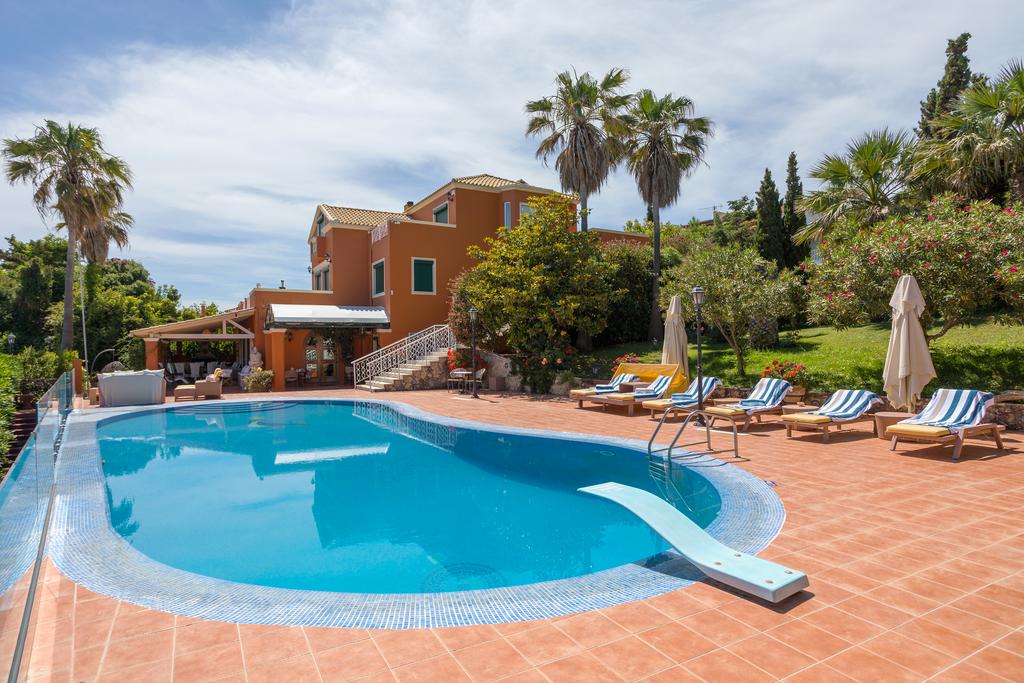 Seafront Villa for Sale – Beachfront Luxury in Akrotiri