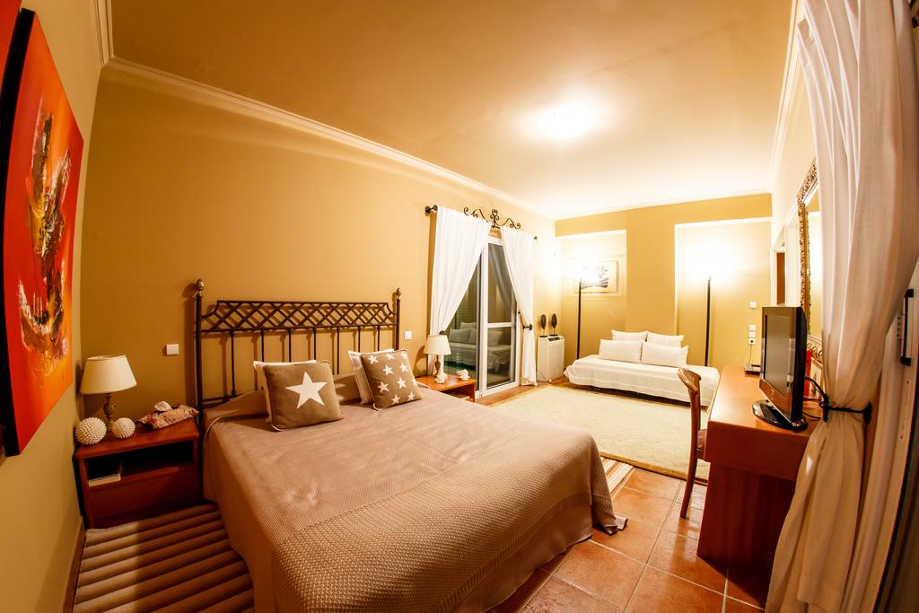 Seafront Villa for Sale – Beachfront Luxury in Akrotiri