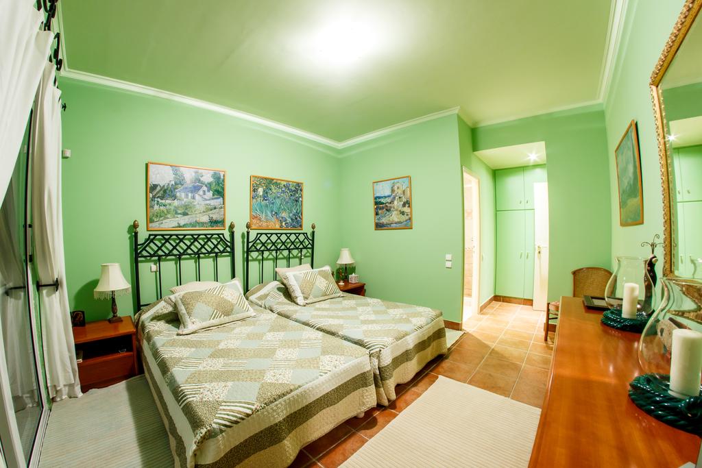 Seafront Villa for Sale – Beachfront Luxury in Akrotiri