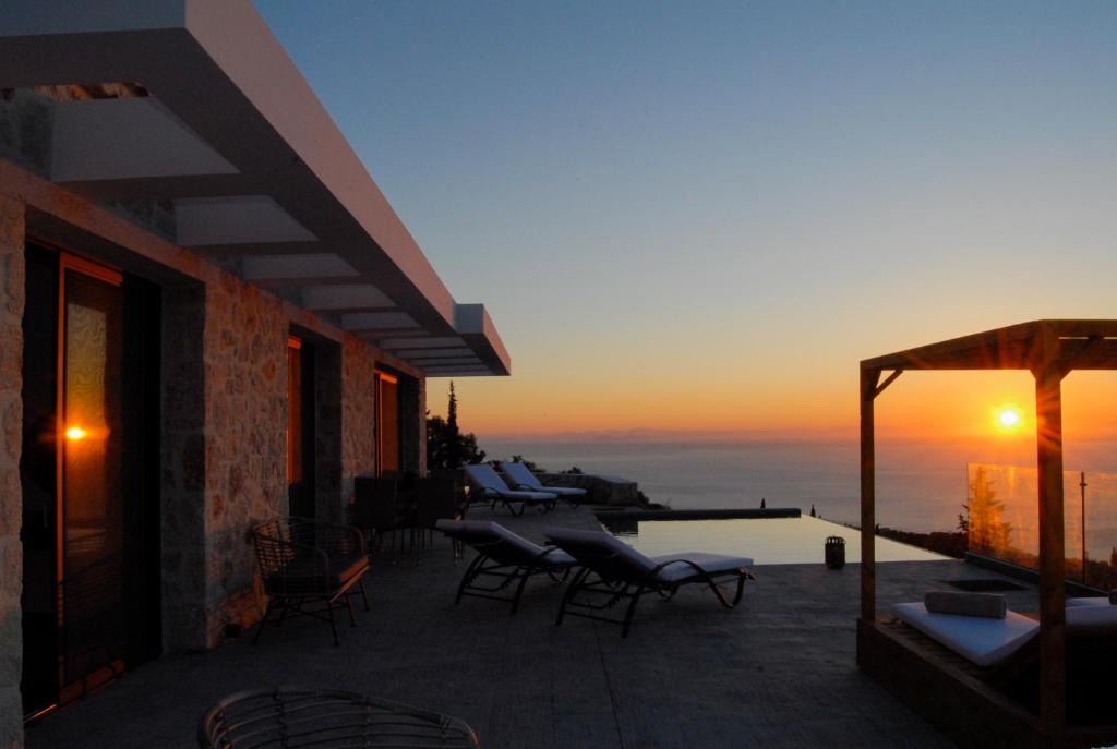 Panoramic Coastal Charm in Agios Nikolaos