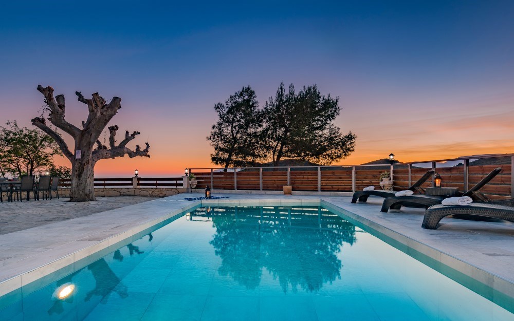 Panoramic Sea Views in Peaceful Kalamaki