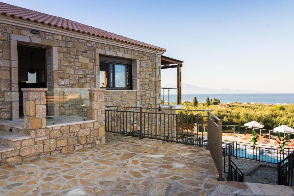 Modern Comfort Near the Sea in Kypseli