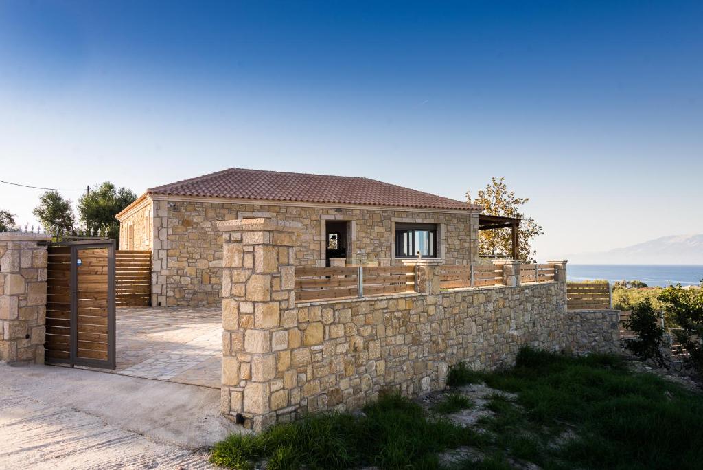 Modern Comfort Near the Sea in Kypseli