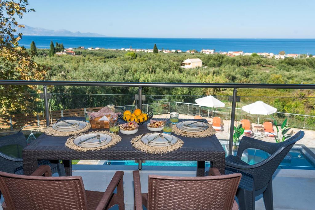 Modern Comfort Near the Sea in Kypseli