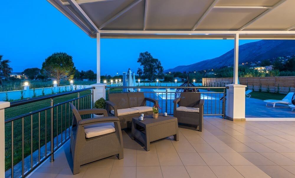 Dual Luxury Residences Near the Sea in Alykes