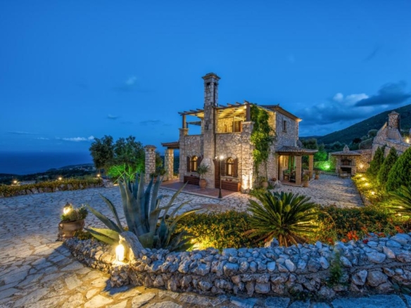 Rustic Elegance with Panoramic Sea Views in Skinaria