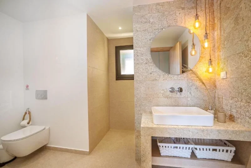 Secluded Elegance Near the Northern Coast