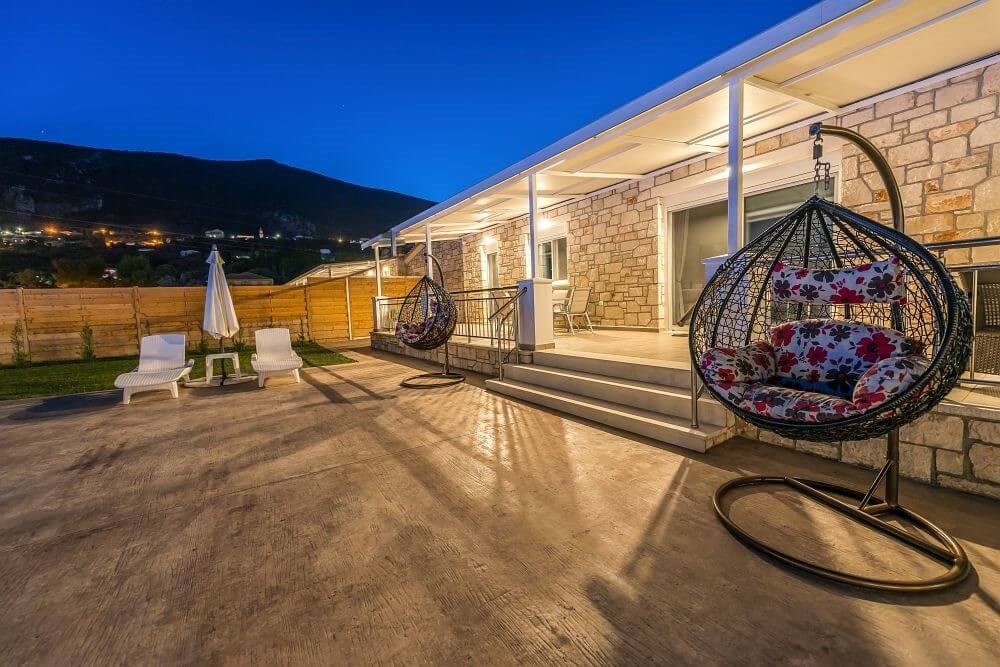 Dual Luxury Residences Near the Sea in Alykes