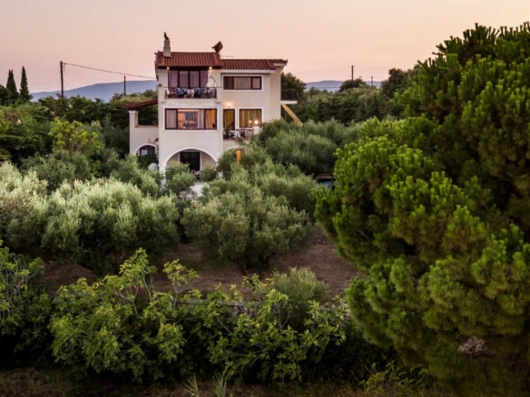 Spacious Living Near Zakynthos Town & Tsilivi