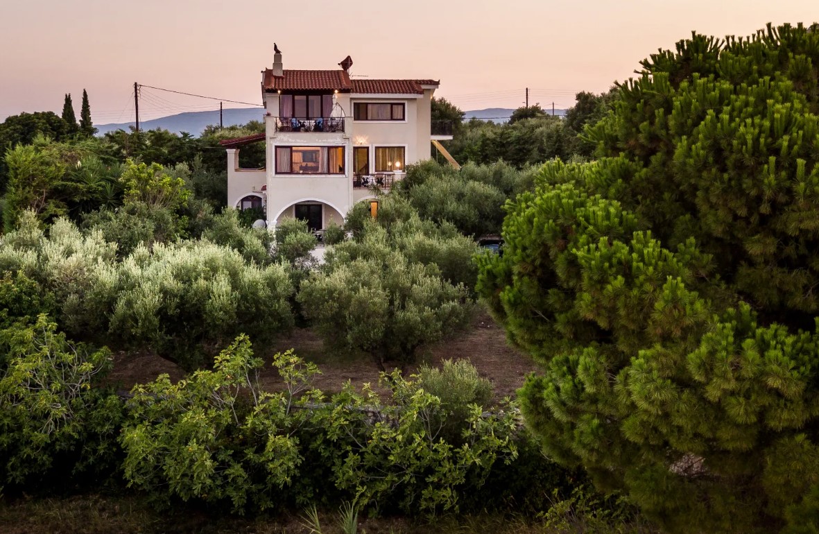 Spacious Living Near Zakynthos Town & Tsilivi