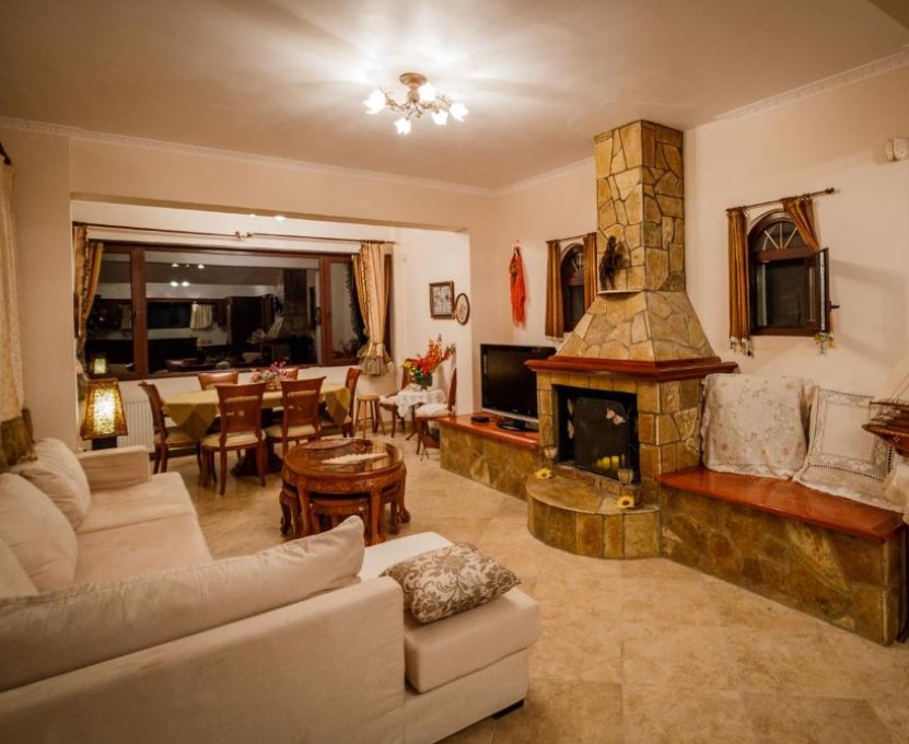 Spacious Living Near Zakynthos Town & Tsilivi