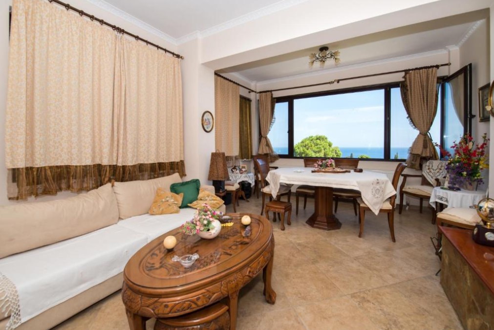 Spacious Living Near Zakynthos Town & Tsilivi