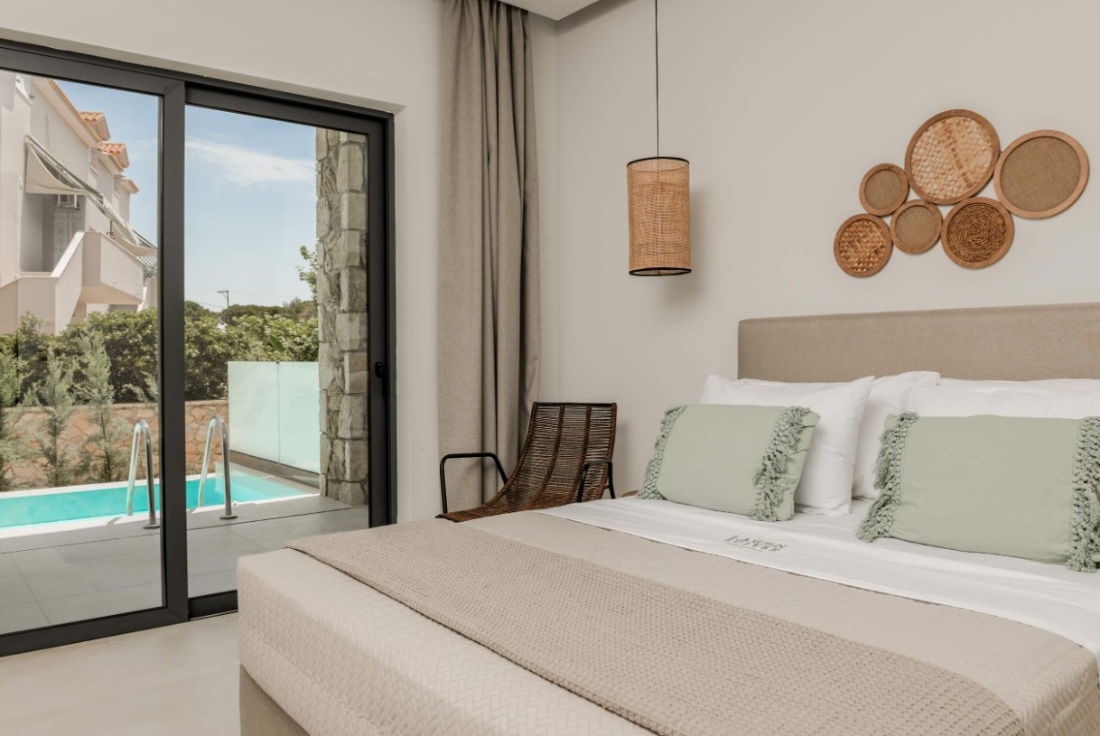 Dual-Residence Villa for Sale – Elevated Sea Views in Akrotiri