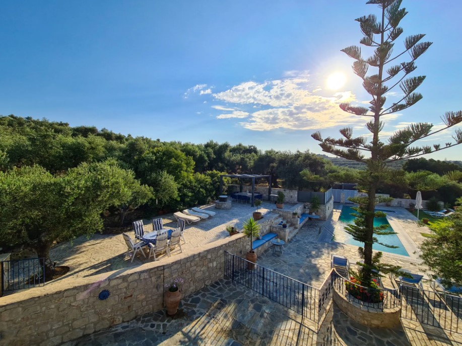 Sunset Views & Seaside Elegance in Tsilivi