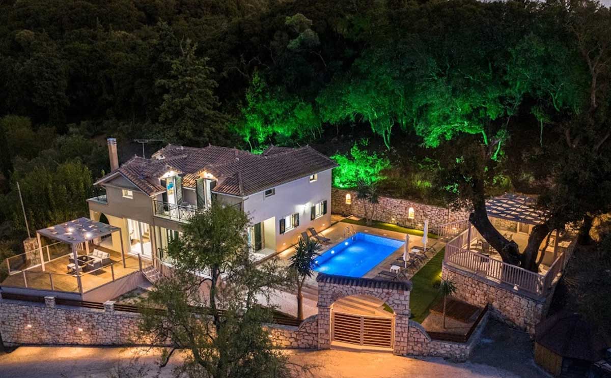 Contemporary Elegance Near Dafni Beach, Vasilikos