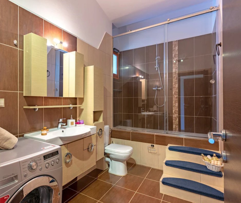 Coastal Living in Agios Nikolaos