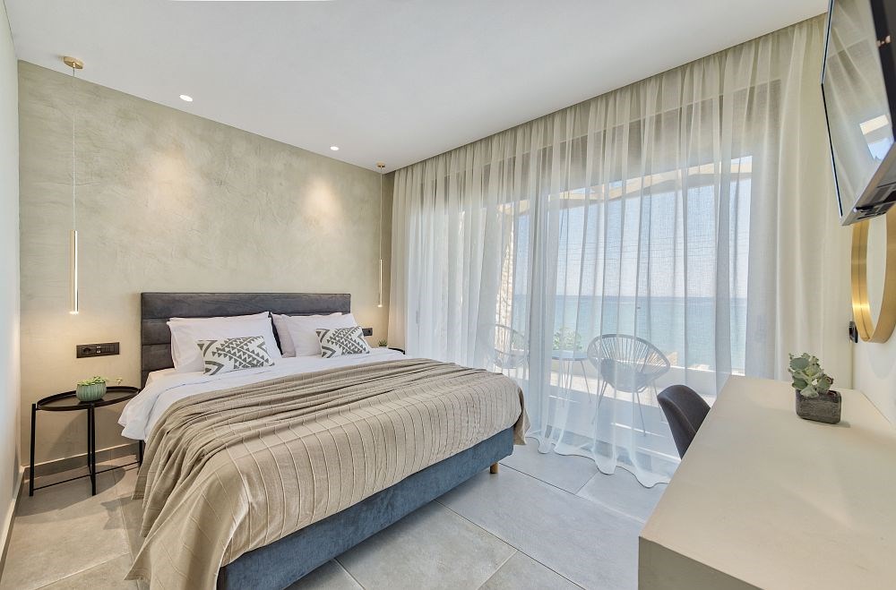 Turnkey Luxury in Coastal Kypseli