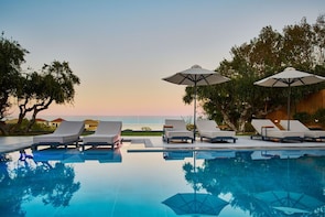 Sunset Views & Seaside Elegance in Tsilivi