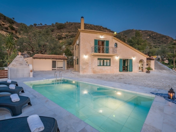 Panoramic Sea Views in Peaceful Kalamaki