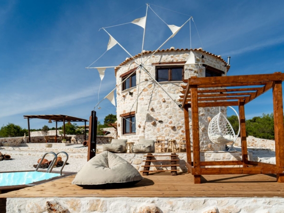 Rustic Retreat on 46,000 sq.m. Estate in Koiliomenos