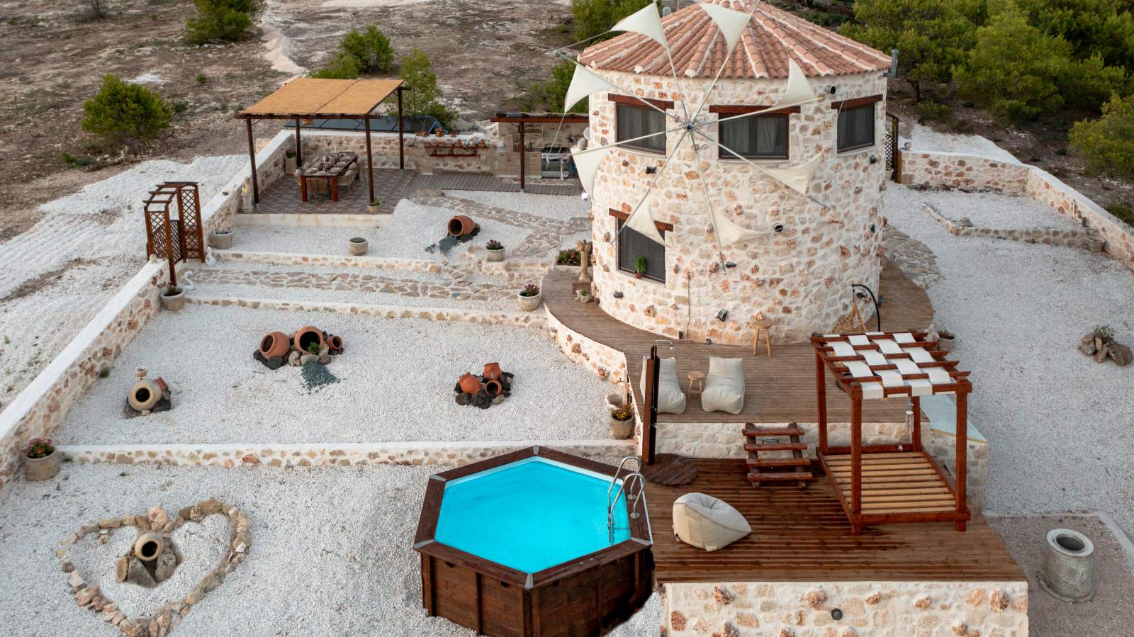 Rustic Retreat on 46,000 sq.m. Estate in Koiliomenos