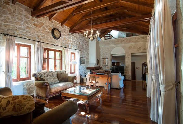 Tranquil Luxury Near the Sea